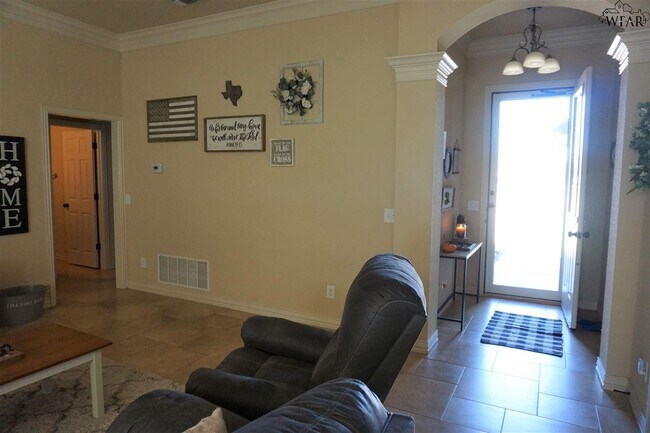 Foto del edificio - 5210 Sunnybrook Ln