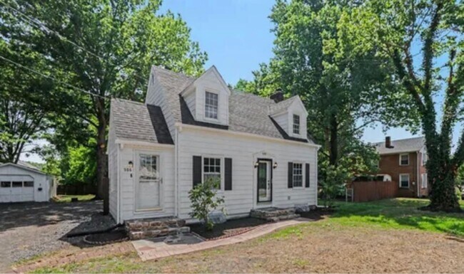 Foto del edificio - 506 Hogestown Rd