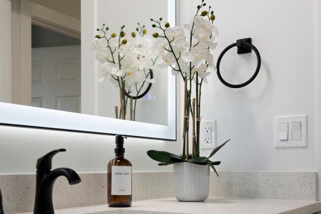 Foto del edificio - Beautiful New constriction Near Madera Beach