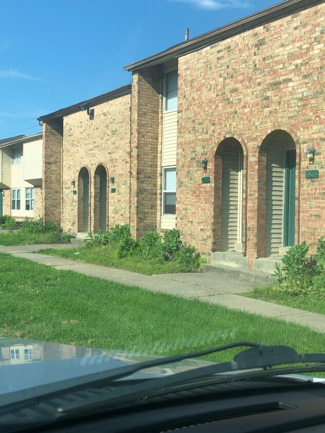 2301 Forest Creek Dr S Unit 1, Columbus, OH 43223 Apartment for Rent