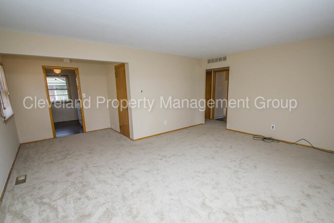 Building Photo - 24008 Knickerbocker Rd