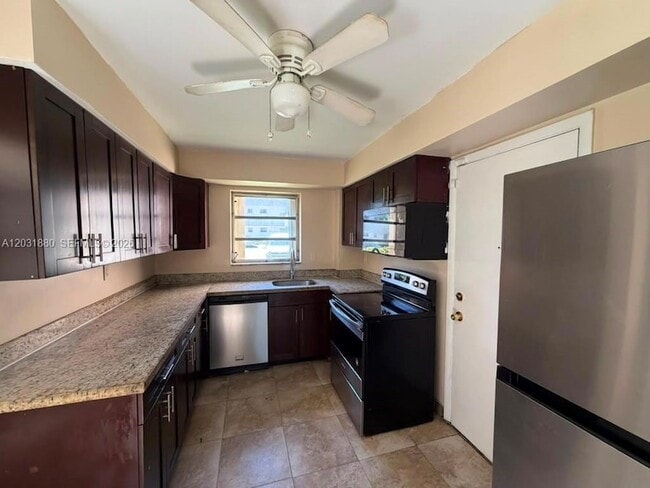 Photo - 1450 NE 191st Street Unit 106 Apartment