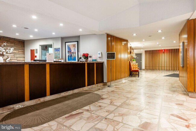 Foto del edificio - 1200 N Nash St
