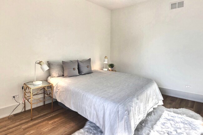 Foto del edificio - 4540 N Ravenswood Ave