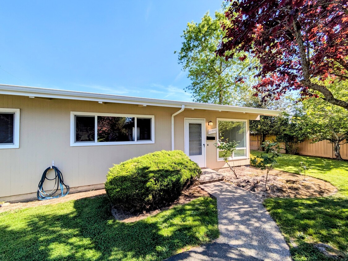 Foto principal - 11725 SW 7th St