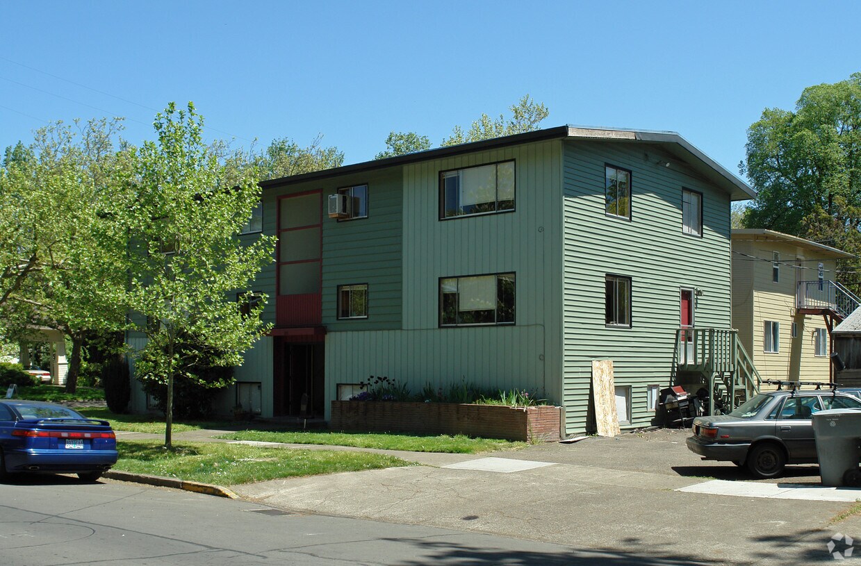 Building Photo - 309 SW 9th St