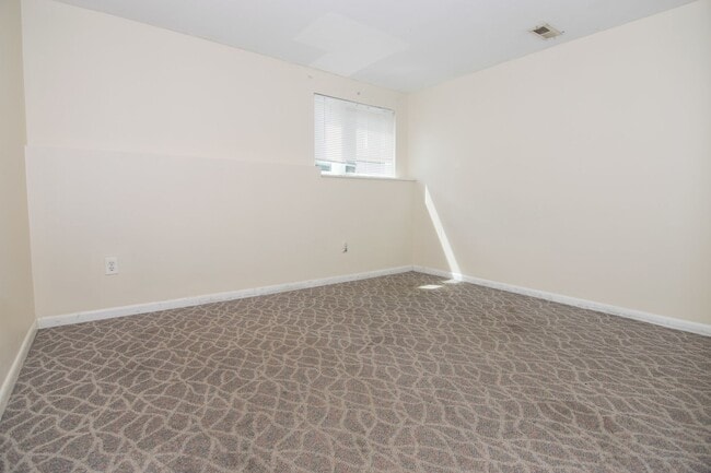 Photo - 141 Glenville Ave Townhome