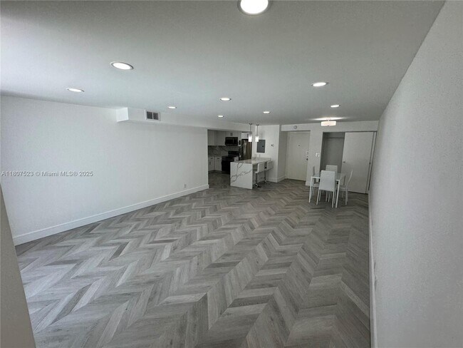 Foto del edificio - 1800 Collins Ave
