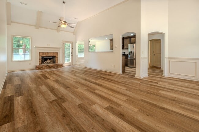 Building Photo - 115 Cypress Pl