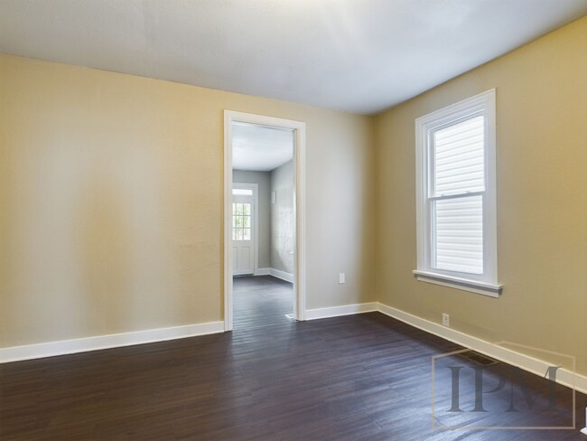 Building Photo - Coming Soon - 4 Bedroom Home located in Ce...