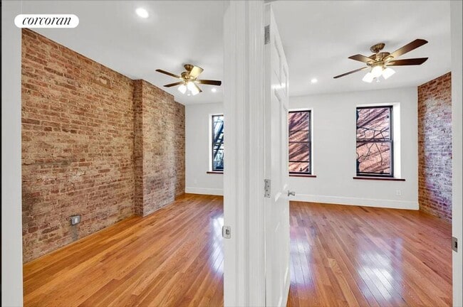 Building Photo - 539 Rogers Ave