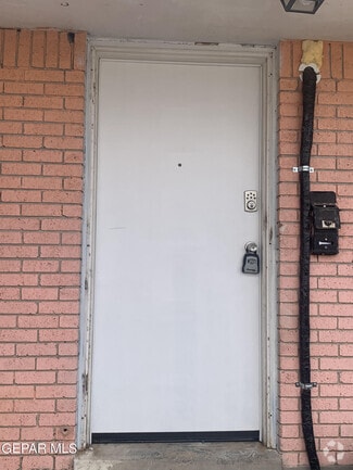 Building Photo - 3910 Leavell Ave