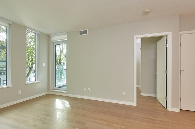 Building Photo - 205-2888 Cambie