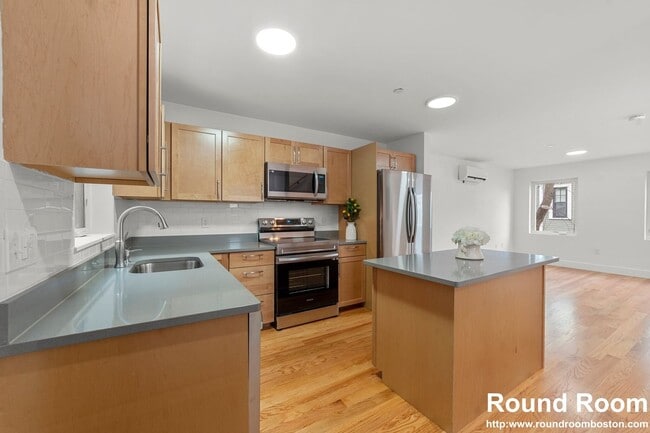Renovated 3 bed 2.5 bath in Cambridge - Renovated 3 bed 2.5 bath in Cambridge House