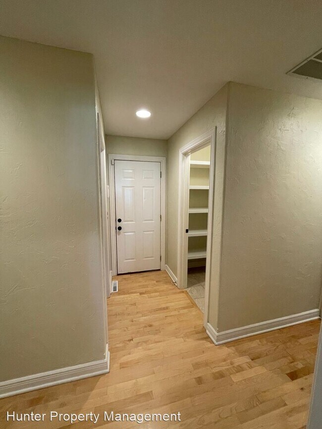 Foto del edificio - 3 br, 2 bath House - 2660 S Laurel Ave