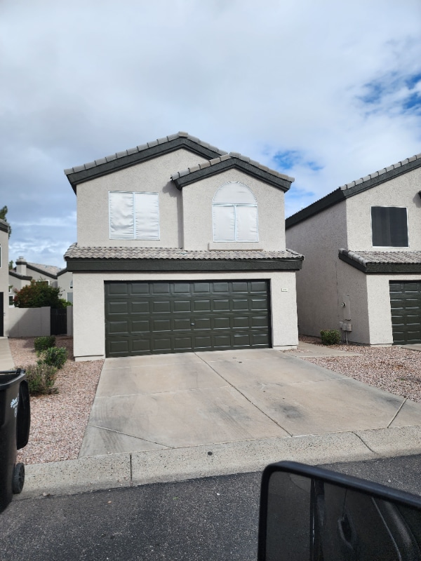 Foto principal - 1126 W Sandy Banks