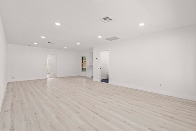 Building Photo - 1369 Pine Brook Dr