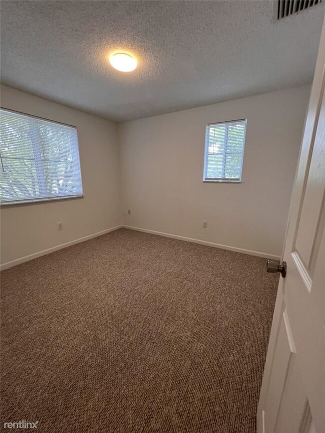 Building Photo - 3 br, 2 bath Condo - 2620 S University Dr ...