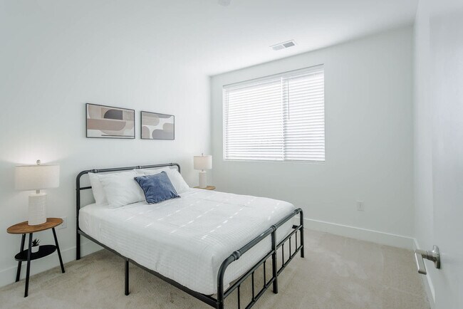 Foto del edificio - 601 E Pete Rose Wy