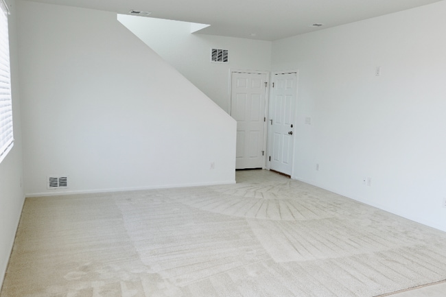 Building Photo - 7076 Preble Dr