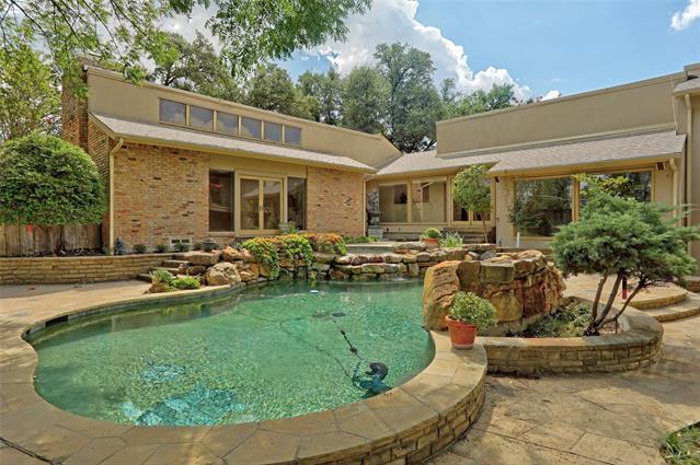 Foto principal - 10695 Pagewood Dr