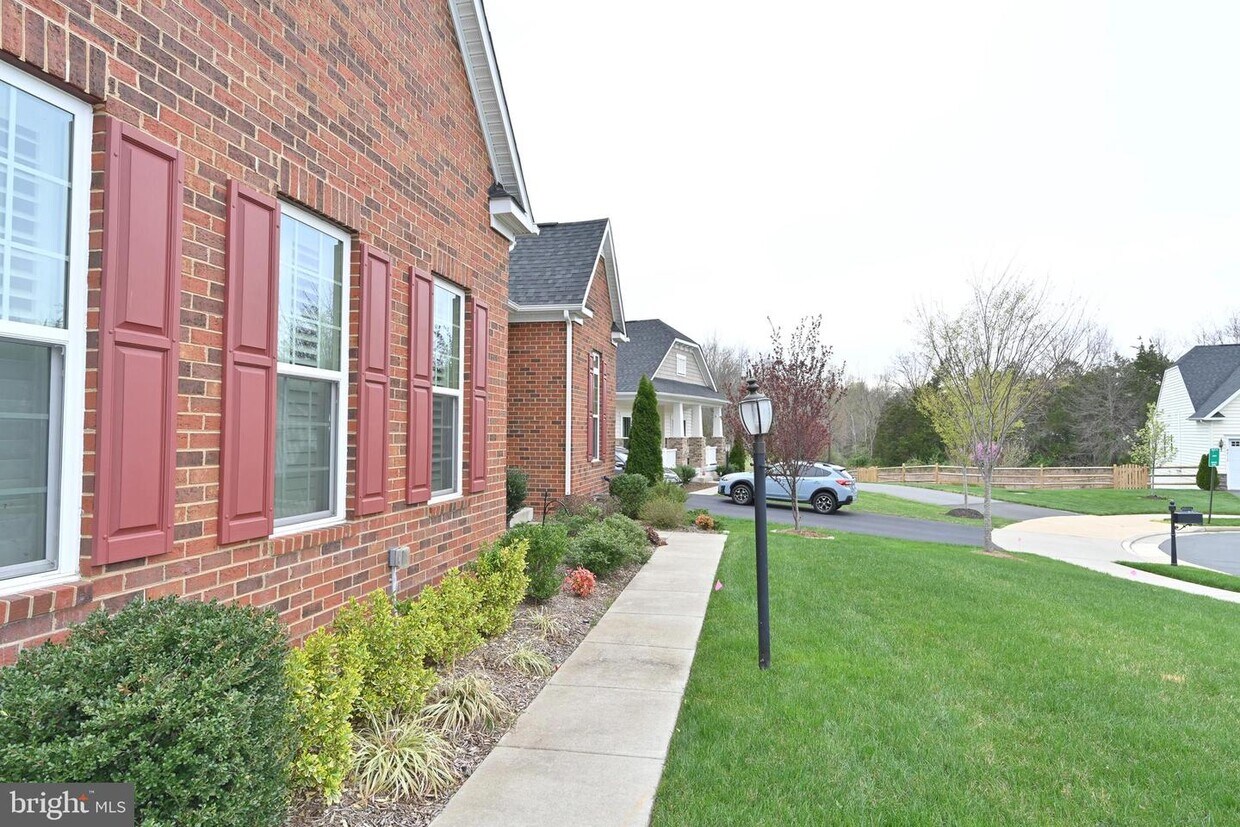 42115 Foley Ct, Chantilly, VA 20152 House Rental in Chantilly, VA