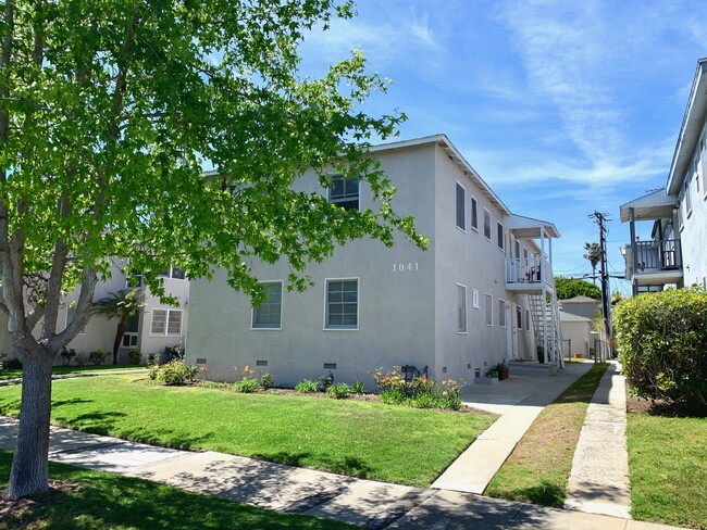 Front View - 1041 Ocean Park Blvd