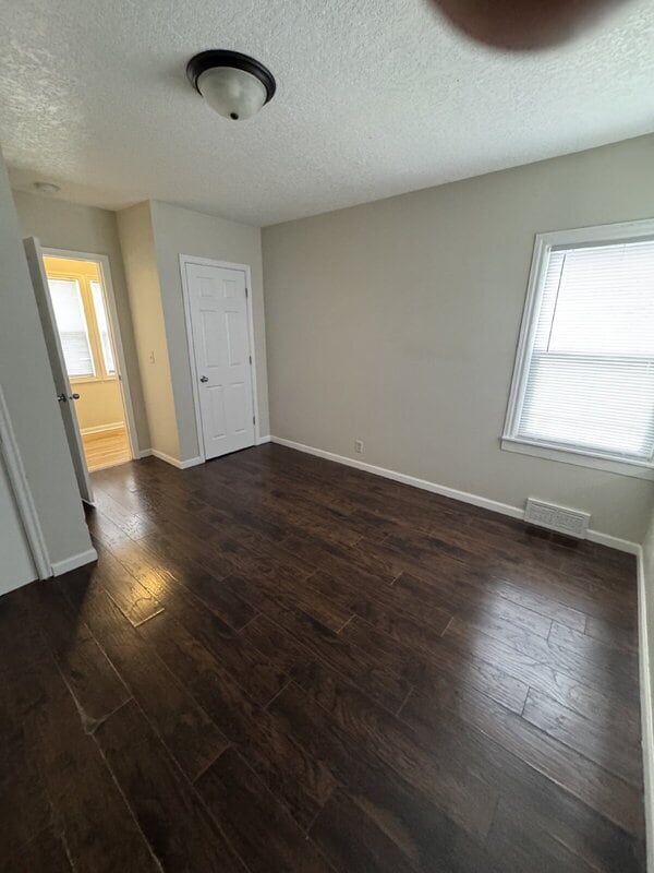 Building Photo - 714 Ovid Ave