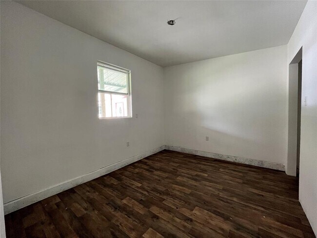 Foto del edificio - 5104 39th St E