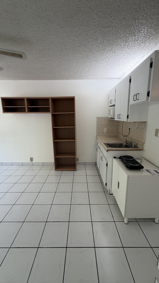 Foto del edificio - 6484 Indian Creek Dr