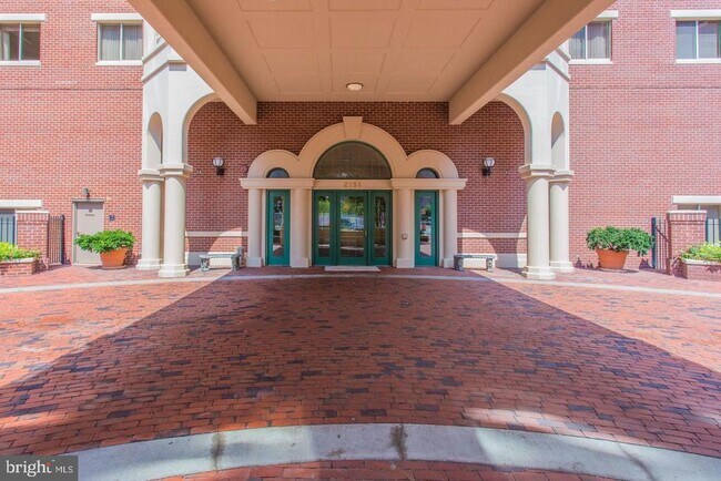 Foto del edificio - 2151 Jamieson Ave