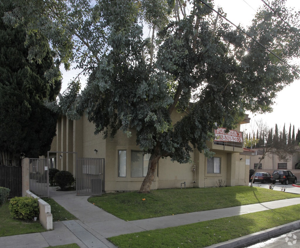 Building Photo - Fullerton Haven Apartments