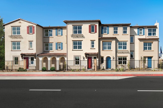 Building Photo - 14770 Palmera Ct
