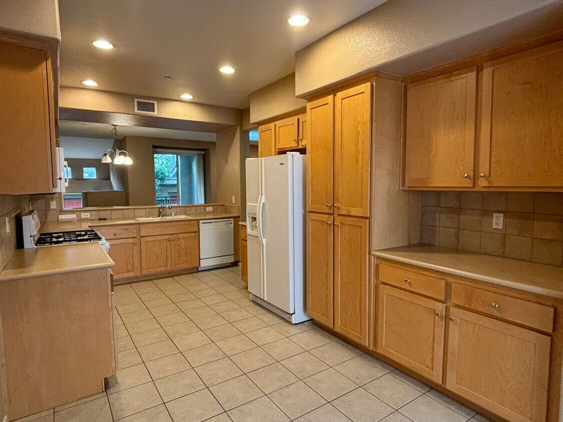 Primary Photo - The Spectrum Townhomes in Kearny Mesa