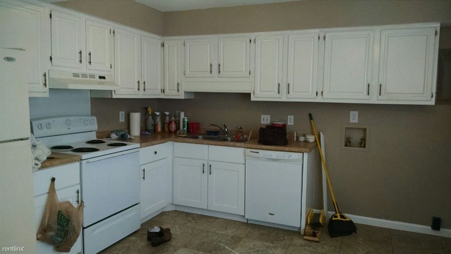 Building Photo - 108 Woodhouse Ln