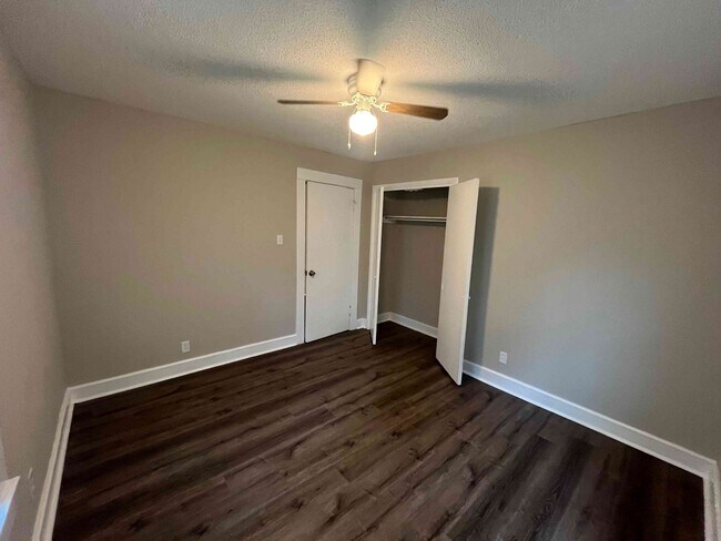 Foto del edificio - 603 Rock St SE