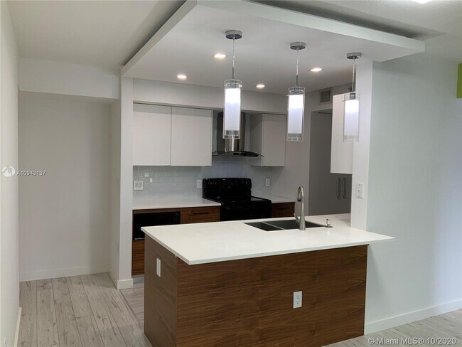 Building Photo - 6777 Heritage Grande