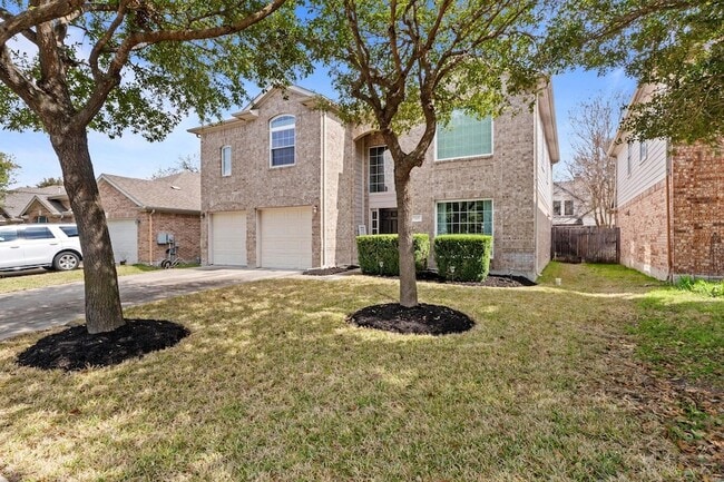Building Photo - 525 Golden Creek Dr