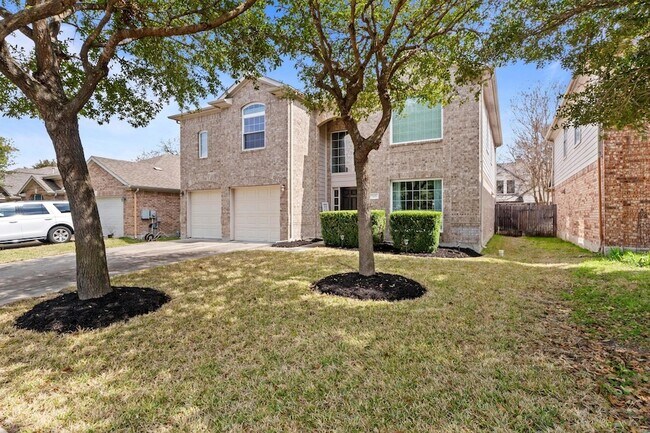 Foto del edificio - 525 Golden Creek Dr