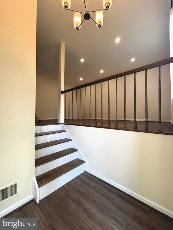 Foto del edificio - 1058 Copperstone Ct