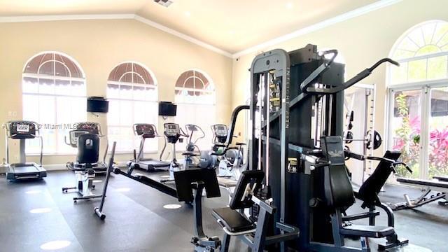 Foto del edificio - 945 NE 34th Ave