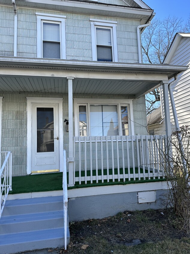 Primary Photo - 105 Market St