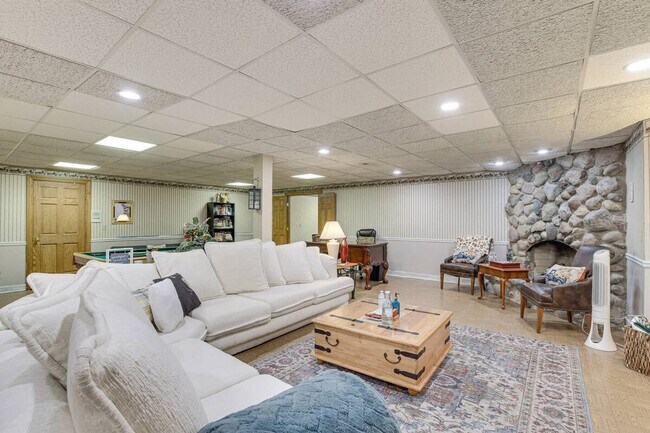 Foto del edificio - 7 Creekside Ln