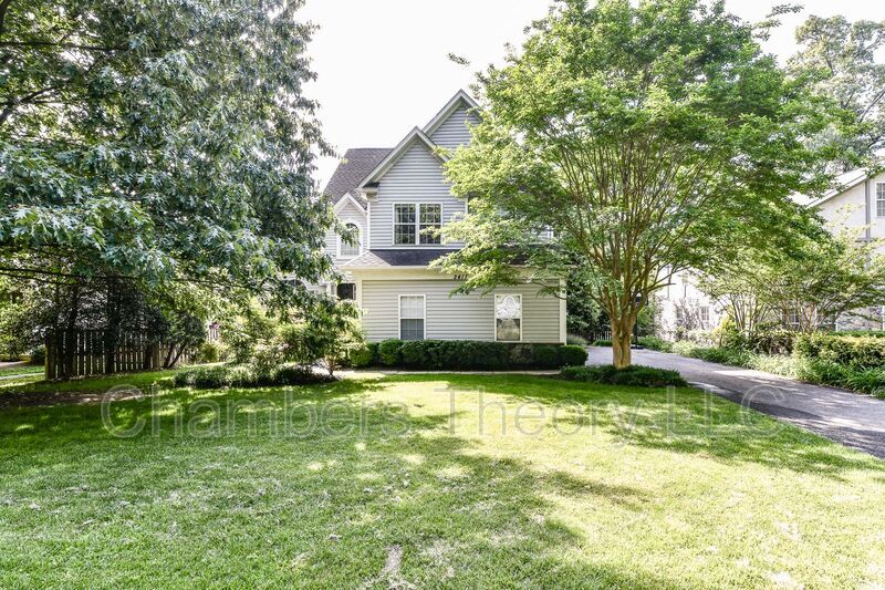 Foto principal - 2417 Chestnut St