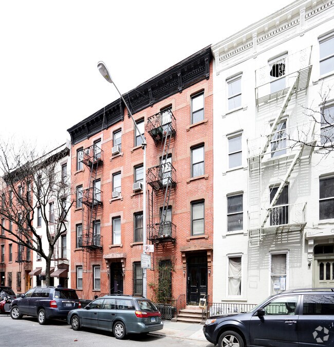Building Photo - 227 Sackett St