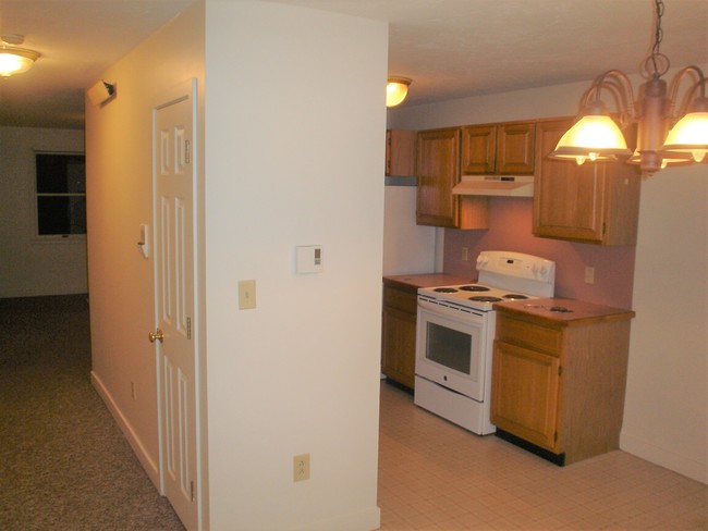 Building Photo - 2070 County St