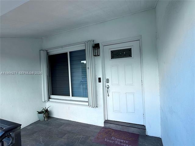 Building Photo - 6110 Coral Wy