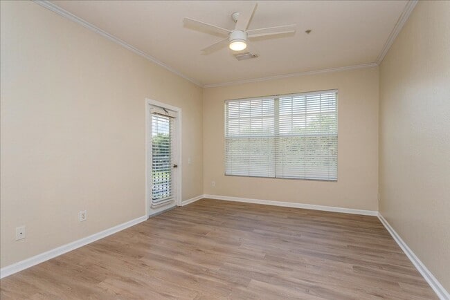 Building Photo - Gated 3bd/Bth Condo for Rent in Lake Brant...