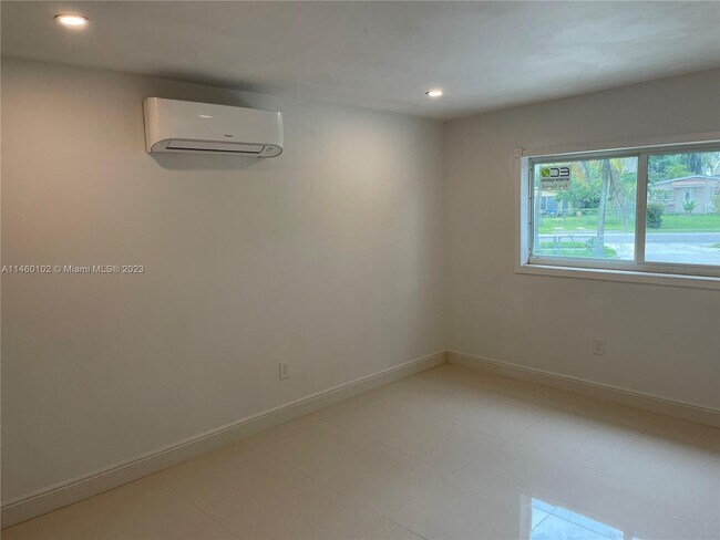 Foto del edificio - 1777 NE 178th St