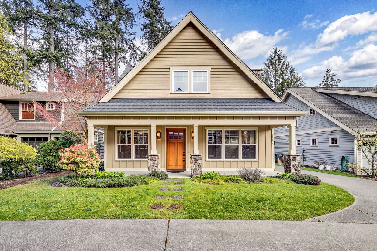 Foto principal - Charming 3 Bedroom Bainbridge Island Home